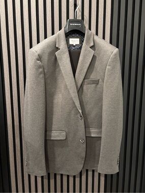 INFINITY Grey Men's Blazer - Two-Button Sport Coat